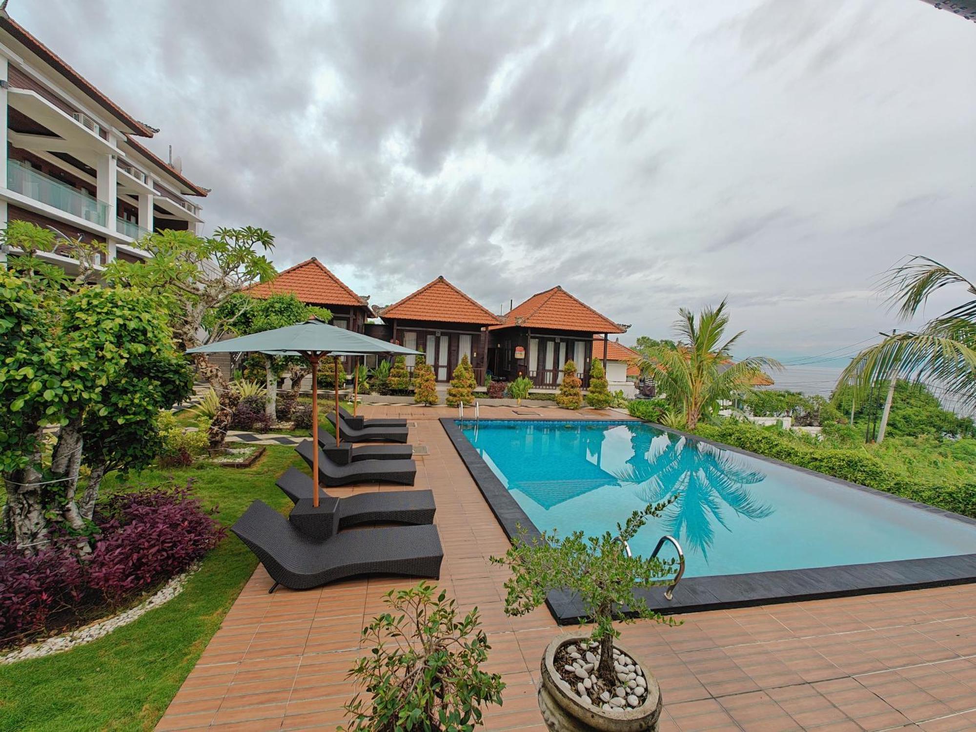 Nusa Sedayu Hotel By Ocean View Batununggul Exterior foto