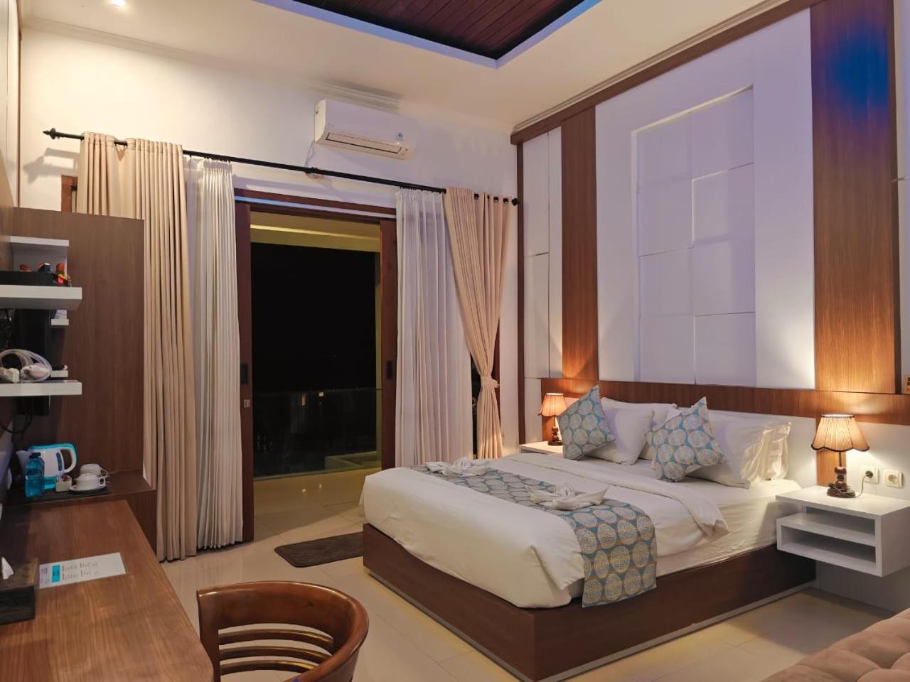 Nusa Sedayu Hotel By Ocean View Batununggul Exterior foto