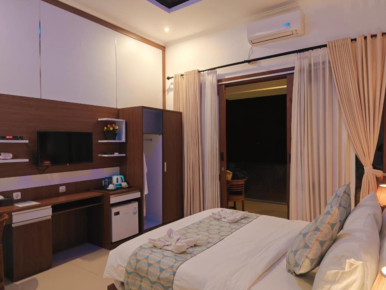 Nusa Sedayu Hotel By Ocean View Batununggul Exterior foto