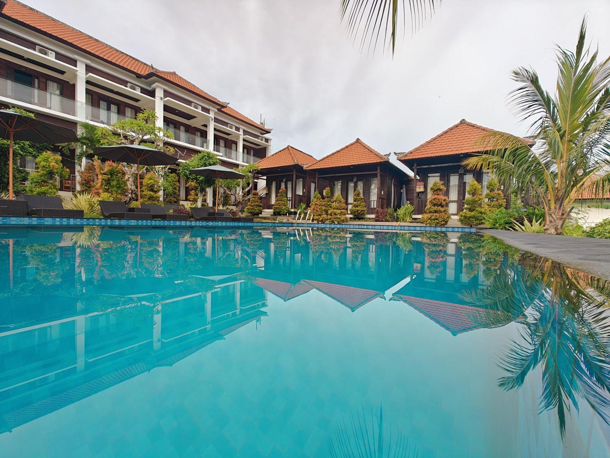 Nusa Sedayu Hotel By Ocean View Batununggul Exterior foto