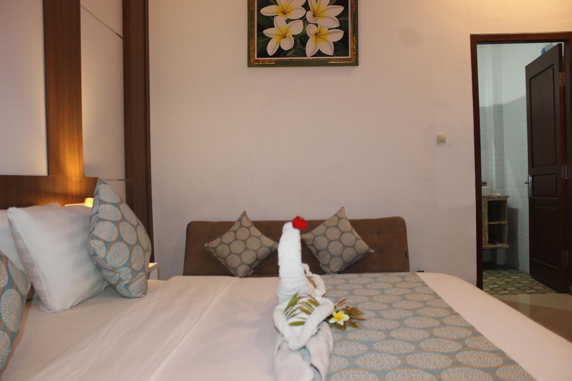 Nusa Sedayu Hotel By Ocean View Batununggul Exterior foto