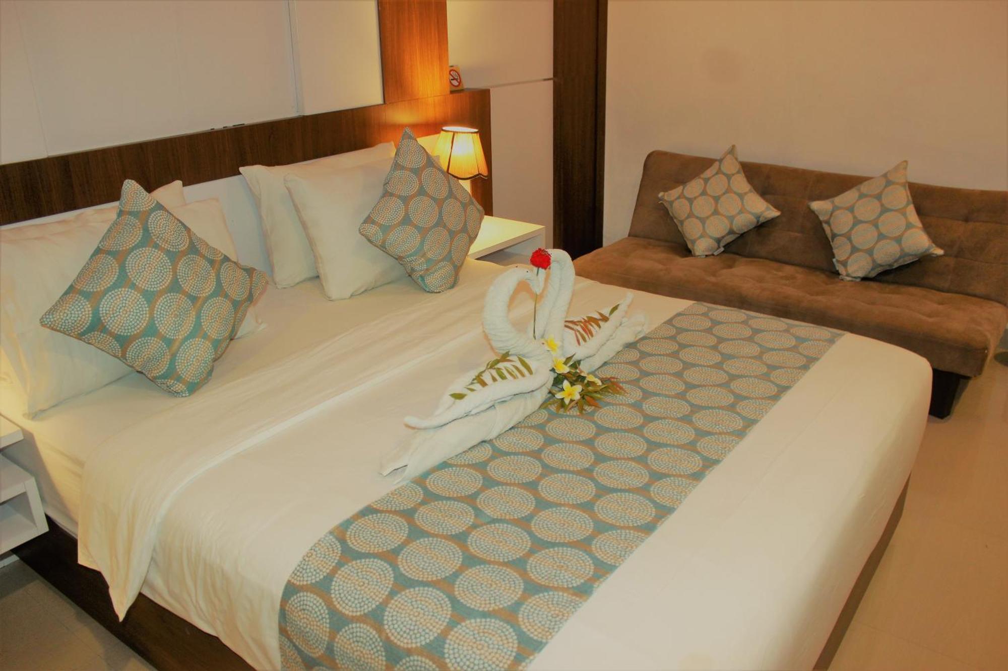 Nusa Sedayu Hotel By Ocean View Batununggul Exterior foto