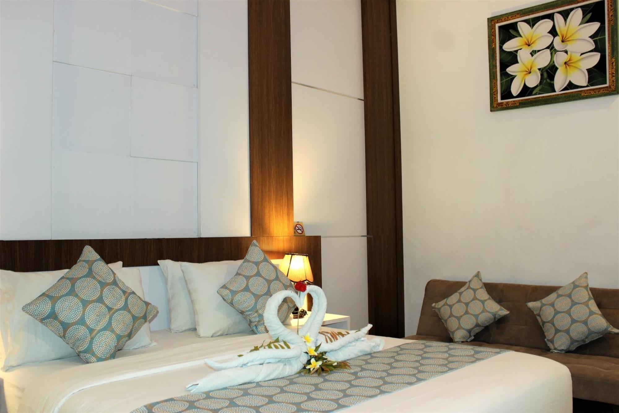 Nusa Sedayu Hotel By Ocean View Batununggul Exterior foto