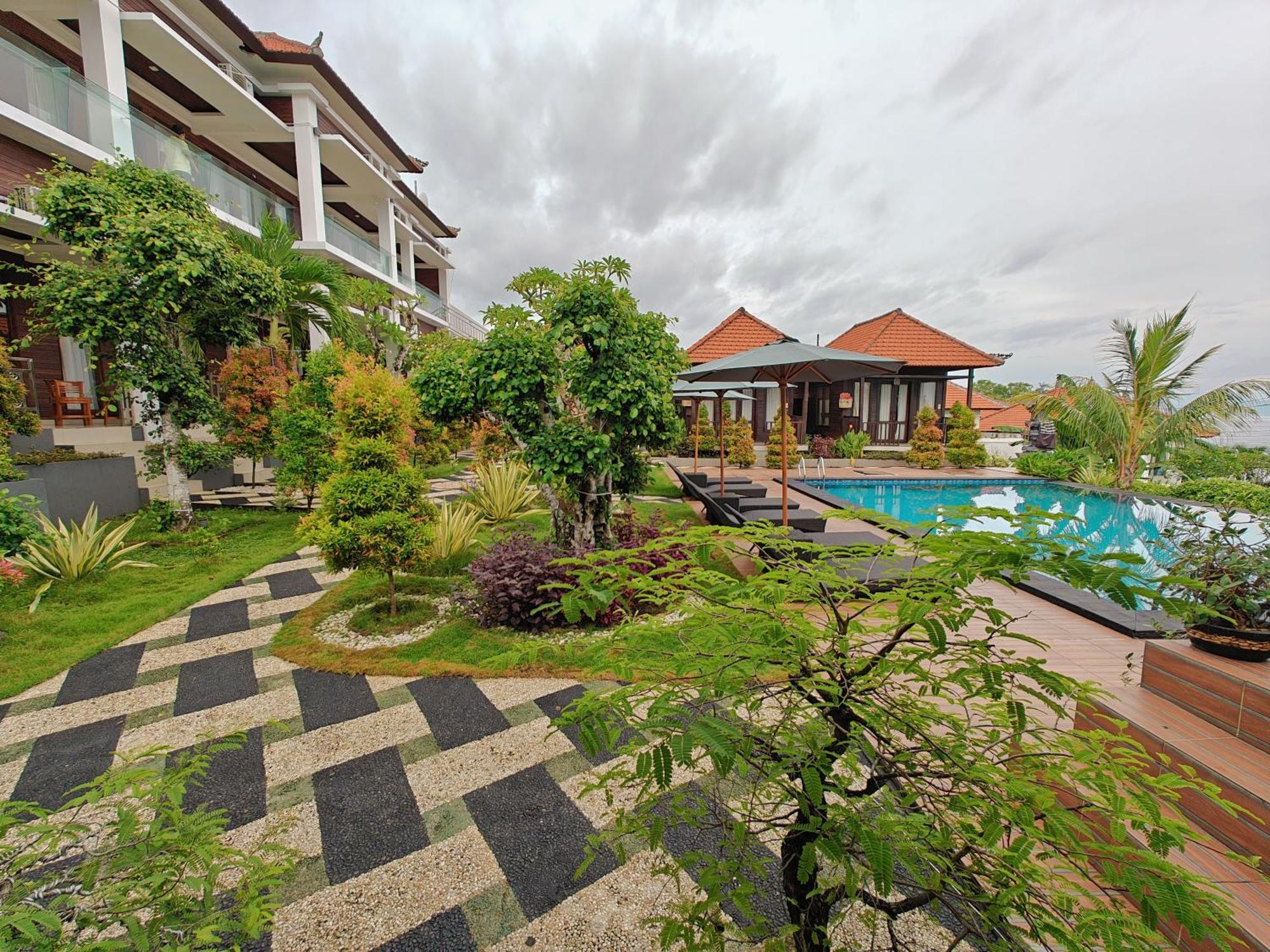 Nusa Sedayu Hotel By Ocean View Batununggul Exterior foto